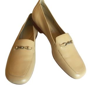 Trotters Leather Square Toe Flats Size 7.5